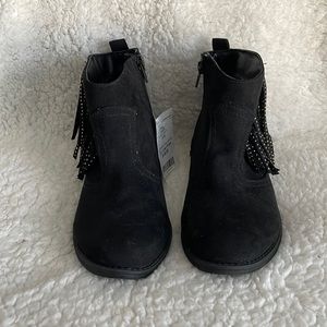 BNWT Steve Madden Fringe Booties